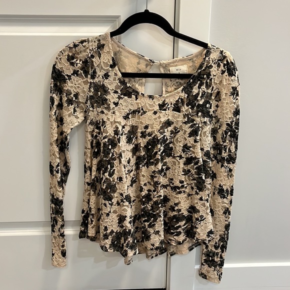 urban outfitters lace long sleeve top with floral print - Picture 4 of 6